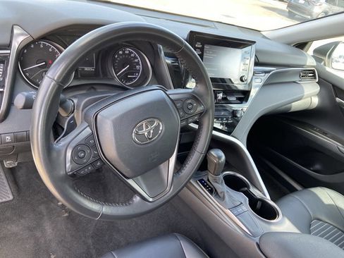 Used 2024 Toyota Camry SE image 34