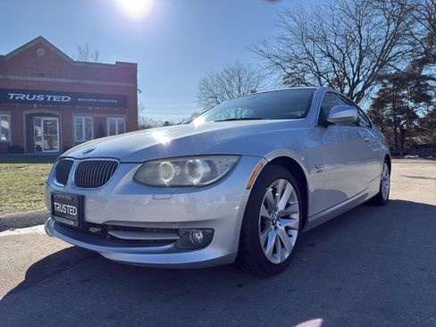 Used 2011 BMW 328i xDrive Coupe image 2
