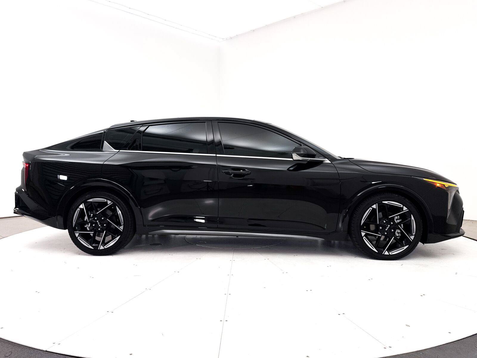 Used 2025 Kia K4 GT-Line w/ GT-Line Premium Package FWD image 37