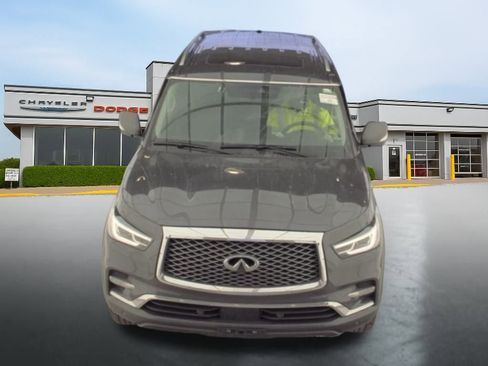 Used 2024 INFINITI QX80 Luxe image 2