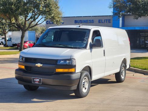 New 2025 Chevrolet Express 2500 w/ Driver Convenience Package image 10