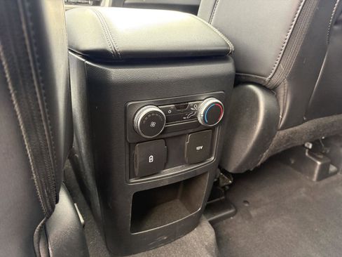 Used 2021 Ford Explorer XLT w/ Equipment Group 202A image 18