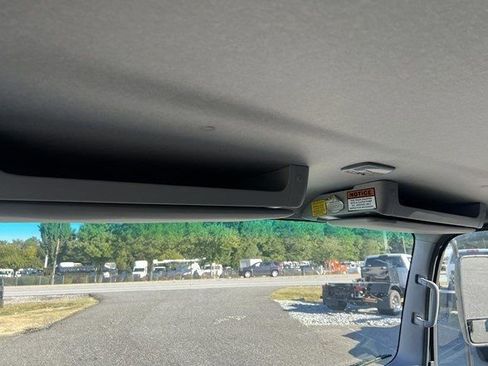 Used 2024 Chevrolet Low Cab Forward image 19