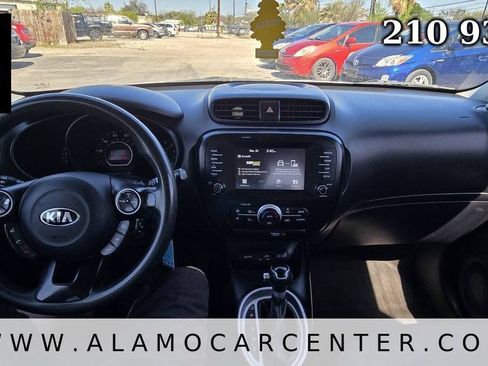 Used 2018 Kia Soul + FWD image 34
