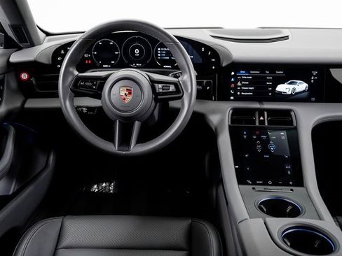 Used 2023 Porsche Taycan image 16