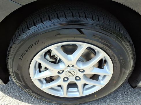 Used 2023 Chrysler Voyager LX FWD image 10