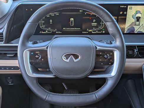 Used 2025 INFINITI QX80 Sensory AWD/4WD image 11