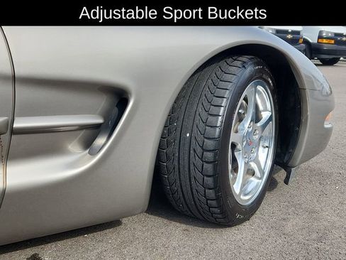 Used 2001 Chevrolet Corvette Base w/ Preferred Equipment Group2 image 19