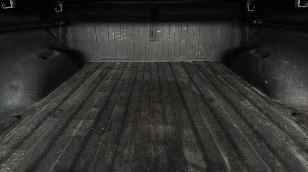Used 2019 RAM 1500 Laramie AWD/4WD image 7