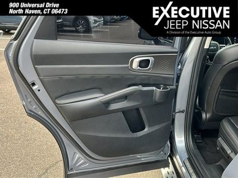 Used 2023 Kia Sorento SX image 23