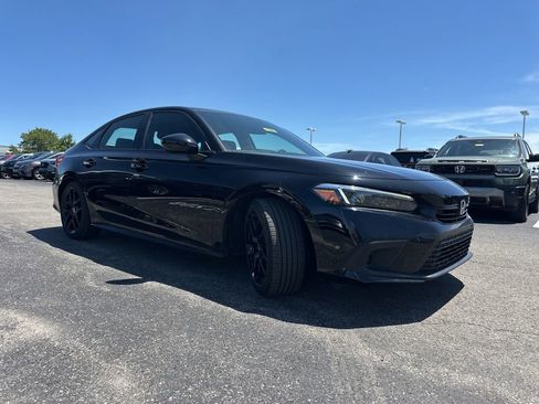 Used 2023 Honda Civic Sport image 12