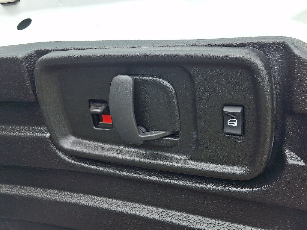 Used 2025 Chevrolet Express 2500 w/ Driver Convenience Package RWD image 29