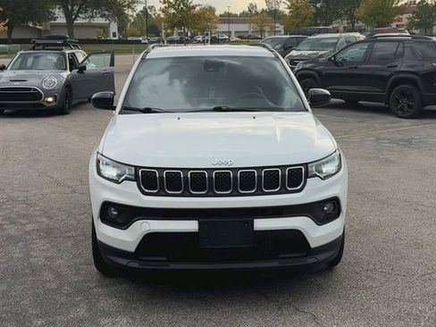 Used 2023 Jeep Compass Latitude image 28