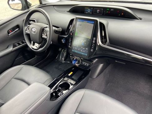 Used 2022 Toyota Prius Prime XLE image 25
