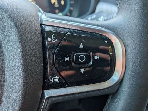 Certified 2023 Volvo S90 B6 Plus image 21