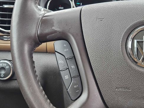 Used 2016 Buick Enclave Premium image 26