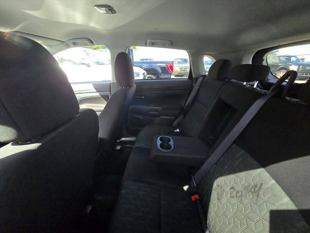 Used 2025 Mitsubishi Outlander Sport ES AWD/4WD image 4