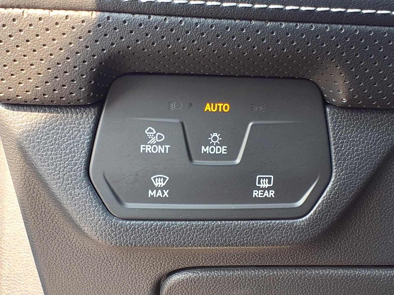 Used 2024 Volkswagen Atlas SEL Premium R-Line AWD/4WD image 24