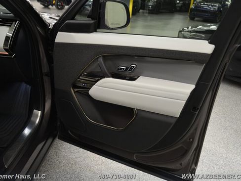 Used 2024 Land Rover Range Rover Sport SE image 41