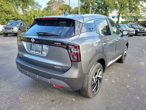New 2026 Nissan Kicks SV w/ SV Premium Package image 5