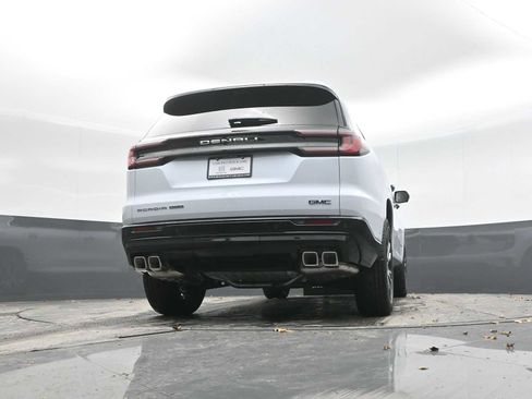 New 2026 GMC Acadia Denali Ultimate w/ LPO, Floor Liner Package image 39