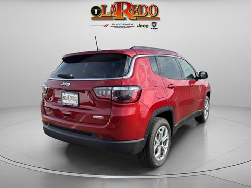 New 2026 Jeep Compass Latitude image 7