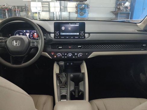 Used 2023 Honda Accord EX image 20
