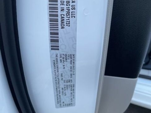 Used 2023 Chrysler Pacifica Touring-L FWD image 38