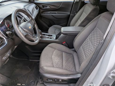 Used 2020 Chevrolet Equinox LT image 12