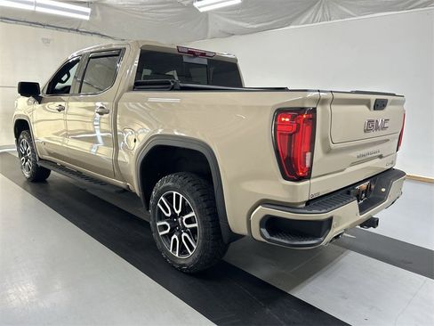 Certified 2022 GMC Sierra 1500 AT4 w/ AT4 Premium Package image 7