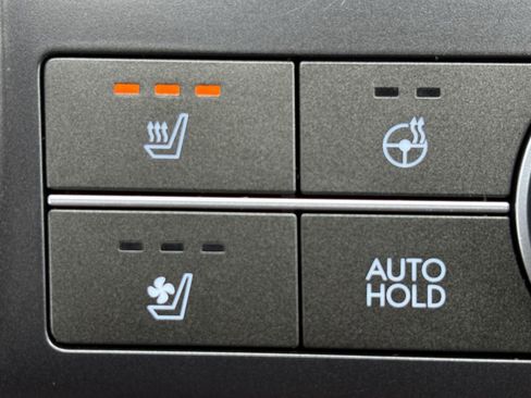 Used 2024 Hyundai Kona Limited AWD/4WD image 9