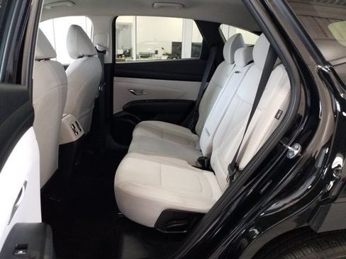 Used 2025 Hyundai Tucson SEL FWD image 13
