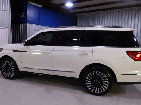 Used 2020 Lincoln Navigator Black Label w/ Cargo Convenience Package image 2
