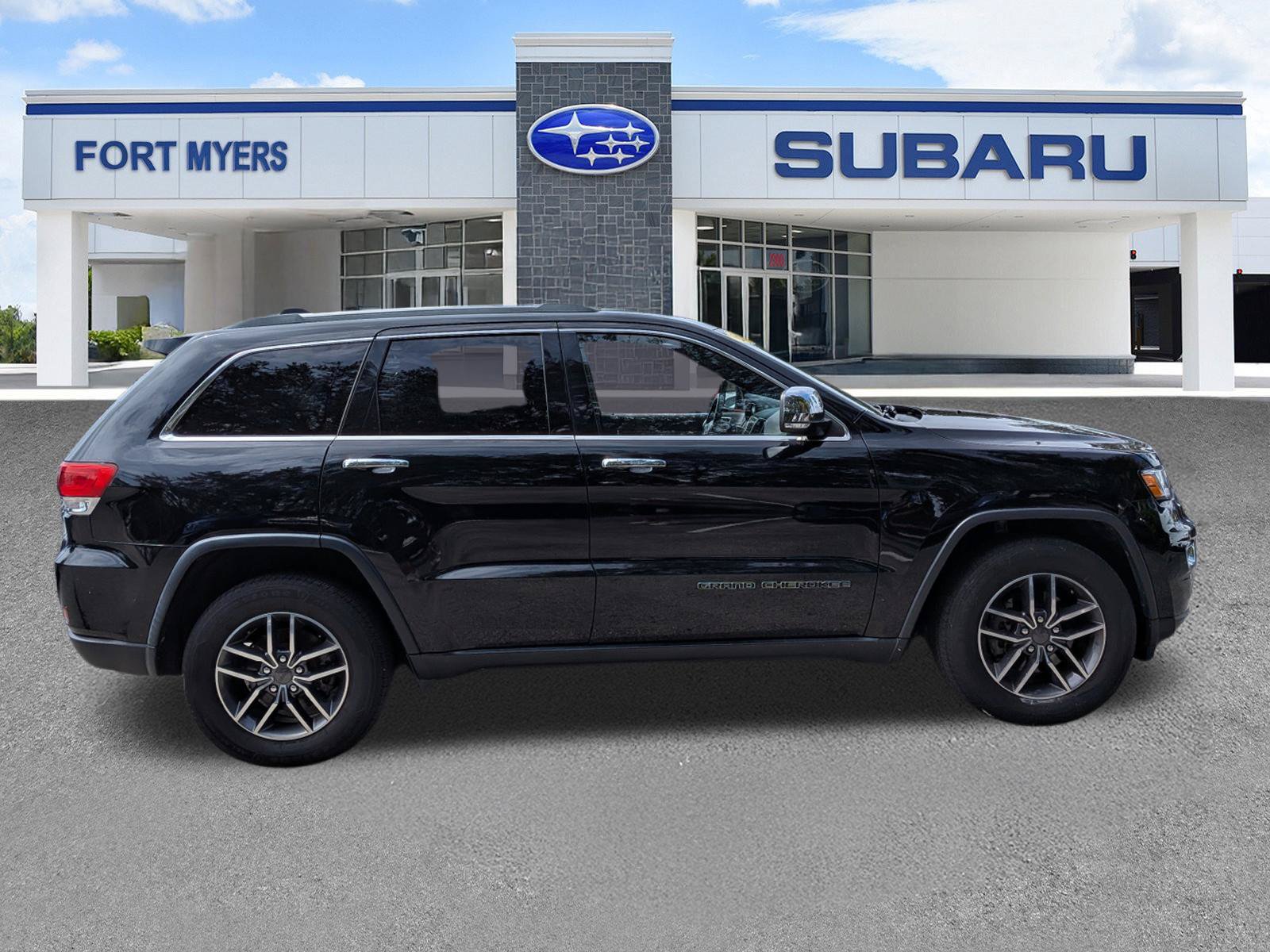 Used 2019 Jeep Grand Cherokee Limited RWD image 3