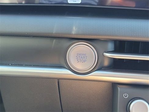 New 2026 Hyundai Tucson SE image 8