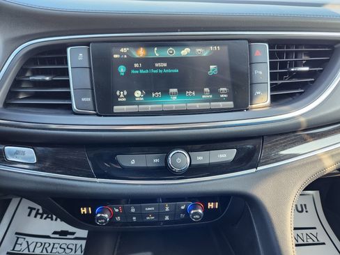 Used 2019 Buick Enclave Avenir w/ Avenir Technology Package image 19