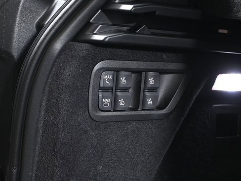 New 2026 BMW X7 xDrive40i w/ M Sport Package AWD/4WD image 39