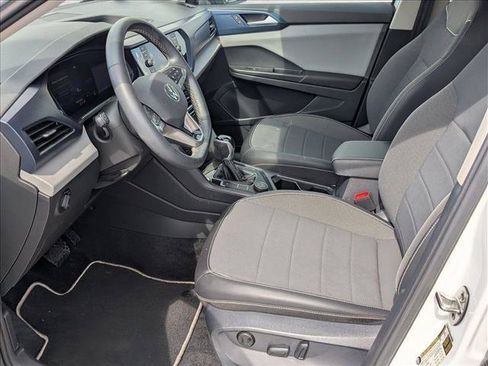 Used 2023 Volkswagen Taos SE w/ Panoramic Sunroof Package AWD/4WD image 12