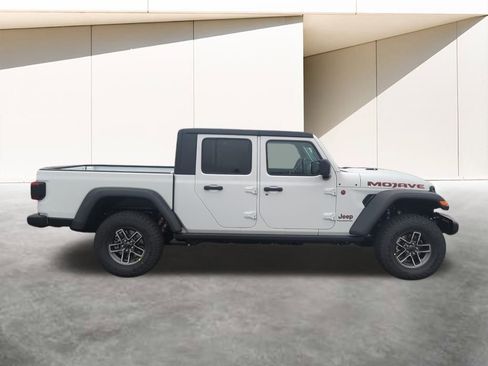 New 2025 Jeep Gladiator Mojave w/ Convenience Group image 8