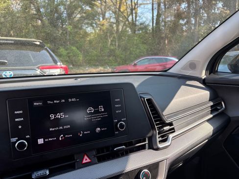 Used 2025 Kia Sportage LX image 35