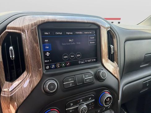 Used 2022 Chevrolet Silverado 1500 LTZ w/ LTZ Convenience Package II AWD/4WD image 13
