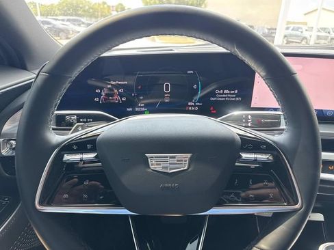 Used 2024 Cadillac Lyriq Luxury w/ LPO, Floor Liner Package AWD/4WD image 27