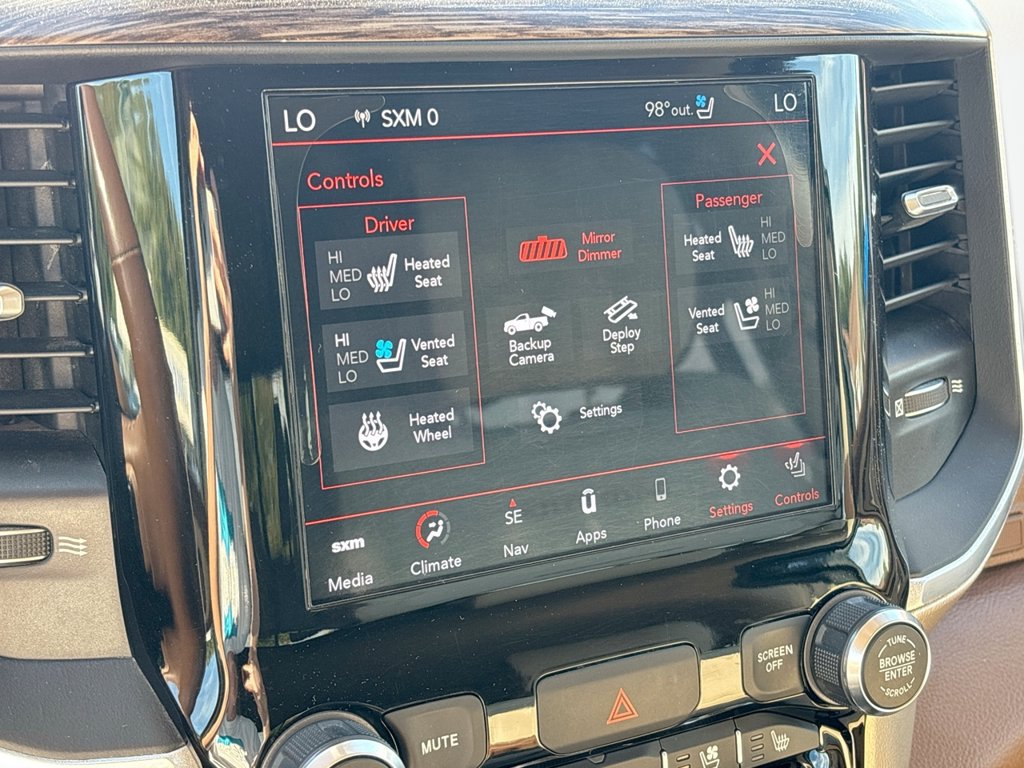 Used 2020 RAM 1500 Laramie AWD/4WD image 38