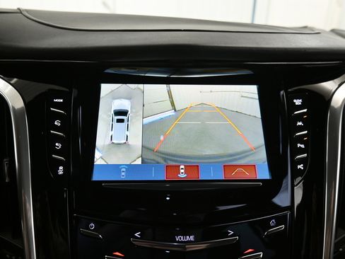 Used 2020 Cadillac Escalade ESV Platinum image 15