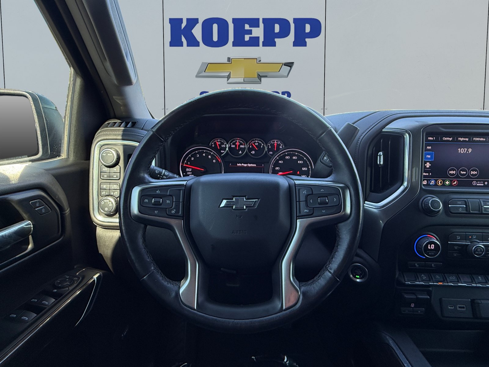 Used 2022 Chevrolet Silverado 1500 RST w/ Texas Edition Plus AWD/4WD image 13