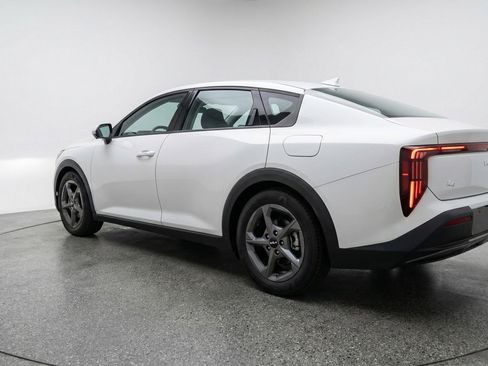 Used 2025 Kia K4 FWD image 6
