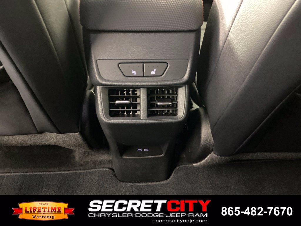 Used 2025 Chevrolet Equinox RS w/ Convenience Package III FWD image 24