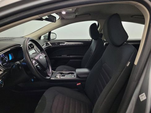 Used 2020 Ford Fusion SE FWD image 17