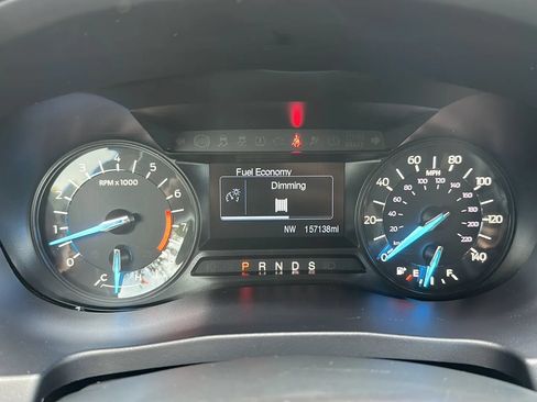 Used 2018 Ford Explorer XLT AWD/4WD image 10