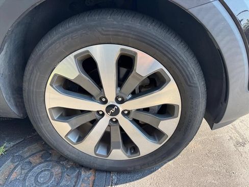 Certified 2022 Kia Telluride EX w/ EX Premium Package FWD image 2